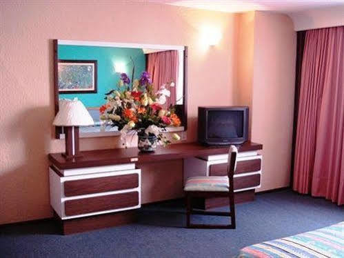 Hotel Segovia Regency Cidade do México